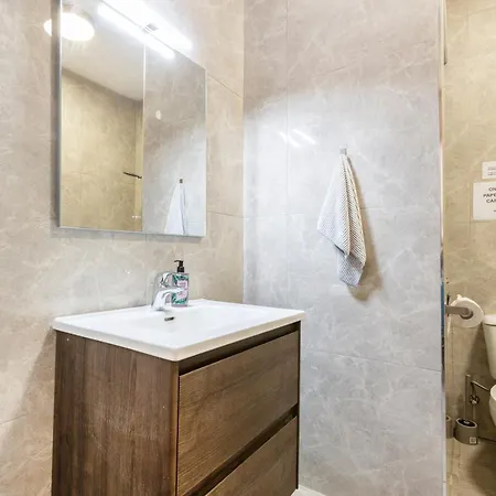 아파트 Quiet Traditional - 3-bedroom