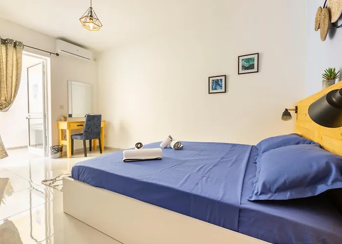 Quiet Traditional - 3-bedroom * Rabat