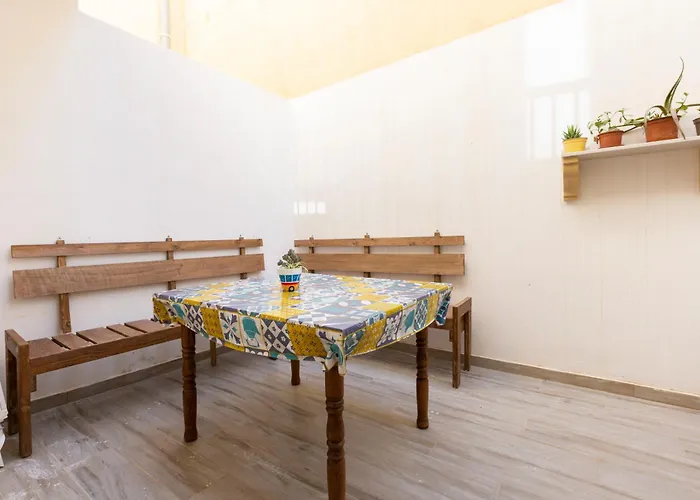 Apartment Quiet Traditional - 3-bedroom